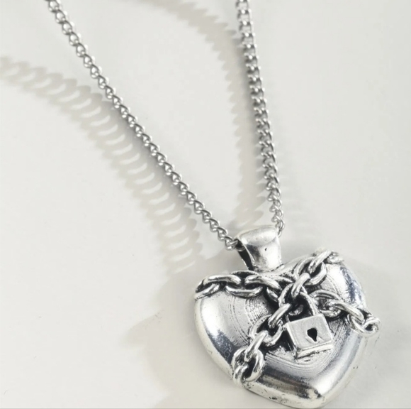 Heart Lock Necklace - Picture 3 of 7
